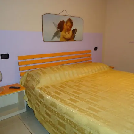 Hotel Dora 2*