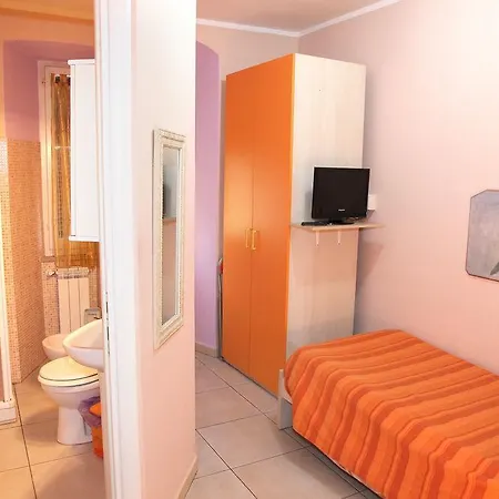 Dora Hotel