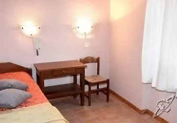 Hotel Dora