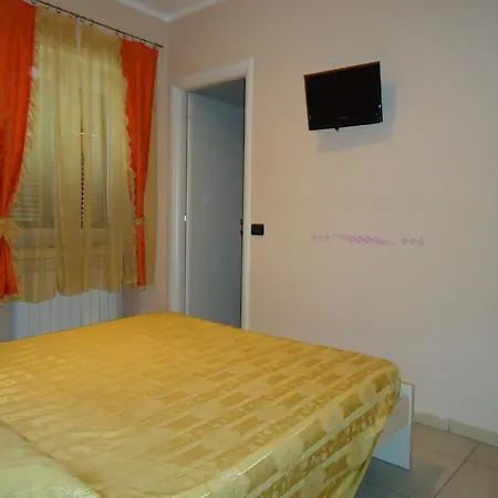 Dora Hotel
