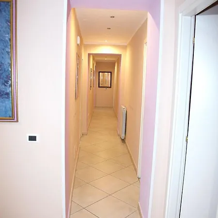 Dora 2* Carrara