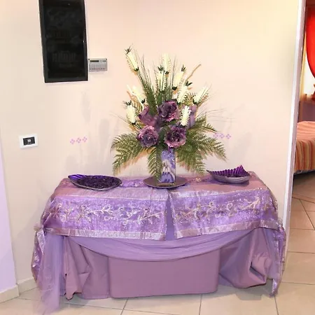 Dora Hotel 2*