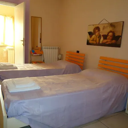 Dora Hotel 2*